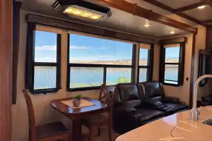Clean and comfortable. Fully stocked kitchen. Heartland Bighorn Fifth Wheel 40' - Delivery only