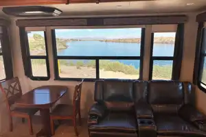 Clean and comfortable. Fully stocked kitchen. Heartland Bighorn Fifth Wheel 40' - Delivery only