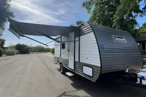 Alex's Coleman 17b Travel Trailer
