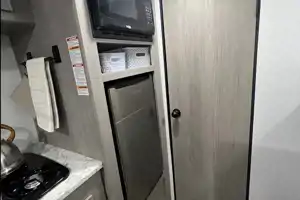Alex's Coleman 17b Travel Trailer
