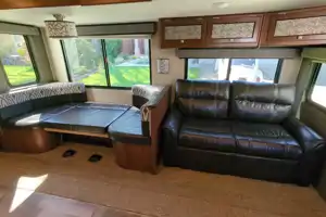 “The Bunkhouse” Heartland Mallard M32