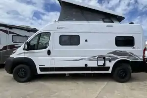 Forman Winnebago Solis 59P Class B