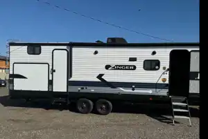 Crossroads ZINGER Trailer
