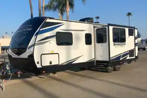 Beautiful Shadow Cruiser Travel Trailer w/bunk beds