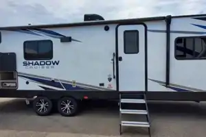 Beautiful Shadow Cruiser Travel Trailer w/bunk beds