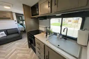 Beautiful Shadow Cruiser Travel Trailer w/bunk beds