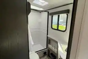 Beautiful Shadow Cruiser Travel Trailer w/bunk beds