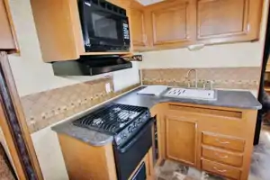 Clayton's Starcraft Autumn Ridge Travel Trailer