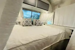 Magnolia 3 Airstream 22ft Bambi Sport **FULLY LOADED**