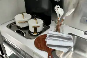 Magnolia 3 Airstream 22ft Bambi Sport **FULLY LOADED**