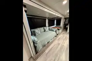 Rosa's Winnebago 3033BH Travel Trailer