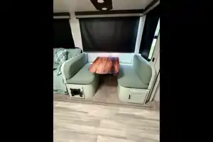 Rosa's Winnebago 3033BH Travel Trailer
