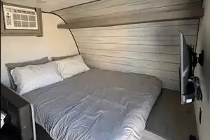 New 2024 Coleman 17B Travel Trailer
