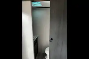 Family Friendly with a Master Bathroom 34'Trailer