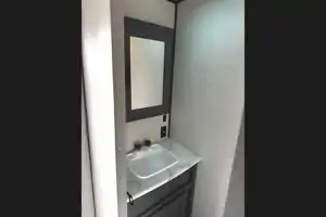 Family Friendly with a Master Bathroom 34'Trailer