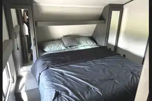 Family Friendly with a Master Bathroom 34'Trailer