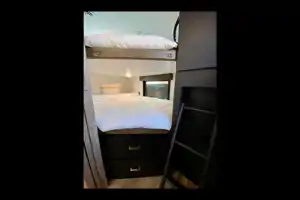 LUXURY 2 BEDROOM*LARGE BATH* 