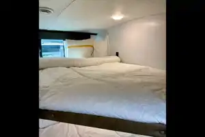LUXURY 2 BEDROOM*LARGE BATH* 