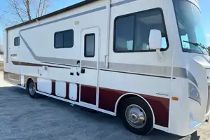Winnebago Intent 31R Class A