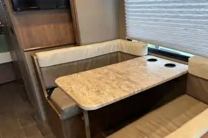 Winnebago Intent 31R Class A