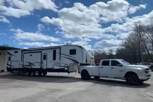 The Traveling Bed’r! 2 Bathroom Sabre