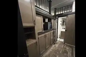 The Traveling Bed’r! 2 Bathroom Sabre
