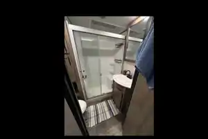 The Traveling Bed’r! 2 Bathroom Sabre