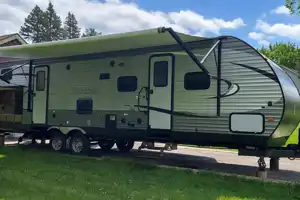 32ft Coachmen Catalina  Travel Trailer