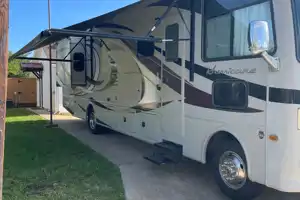 Arthur's Thor Motor Coach Hurricane 35E Class A