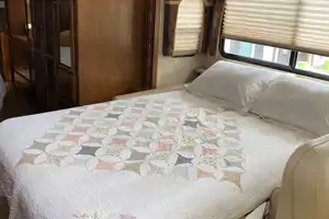 Arthur's Thor Motor Coach Hurricane 35E Class A