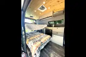 Vista Adventure Vans AWD Ford Transit