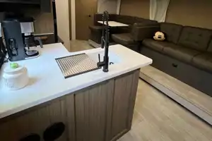 Nomadic Nature Rentals w Luxury Amenities (Mickey)