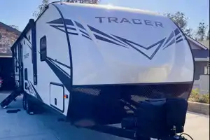 Cozy Coast Getaway: 2021 Tracer 27BHS