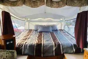 Popup Camper with Heat/AC & Amenities