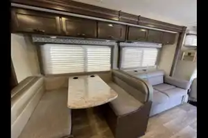 Tubros Clary Thor Motor Coach Freedom Elite Class C