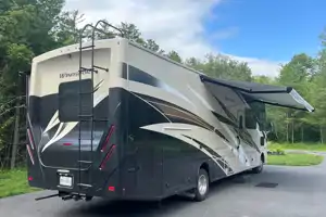Jim's Thor Motor Coach Windsport 34J Class A
