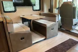 Jim's Thor Motor Coach Windsport 34J Class A