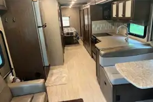 Jim's Thor Motor Coach Windsport 34J Class A