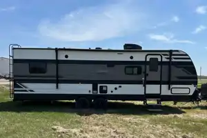 Grumpelt’s Transcend Xplor 251BH Trailer