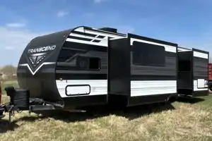 Grumpelt’s Transcend Xplor 251BH Trailer