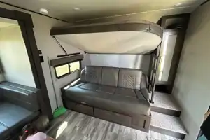 Grumpelt’s Transcend Xplor 251BH Trailer