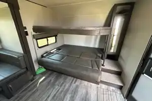 Grumpelt’s Transcend Xplor 251BH Trailer