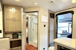 Expedition- 38 ft 2 Bedroom 1.5 bath Luxury 4 season Loaded Travel Trailer