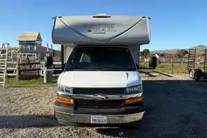 Sleep 6 - Family Fun RV Coachmen Cross Trail Class C