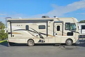 Frank's Thor Motor Coach Ace Class A