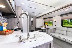 Shanna's Gulf Stream Kingsport 279bh Travel Trailer