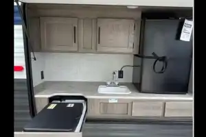 Shanna's Gulf Stream Kingsport 279bh Travel Trailer