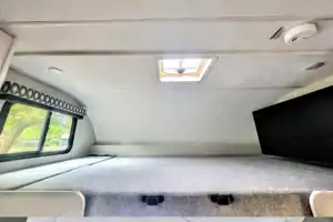 Adventure Awaits in new RV – Easy to Drive, Sleeps 5!