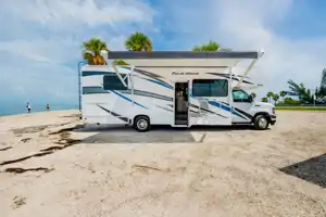 Brand New! Beautiful 2023 Thor Class C 