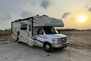 WiFi - Sleeps 6 - Easy to drive - First Timers Welcome!